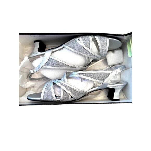 Easy Street Tristen Mesh Insert Size 10 Silver NWB Chunky Kitten Heel 2" - Picture 2 of 12